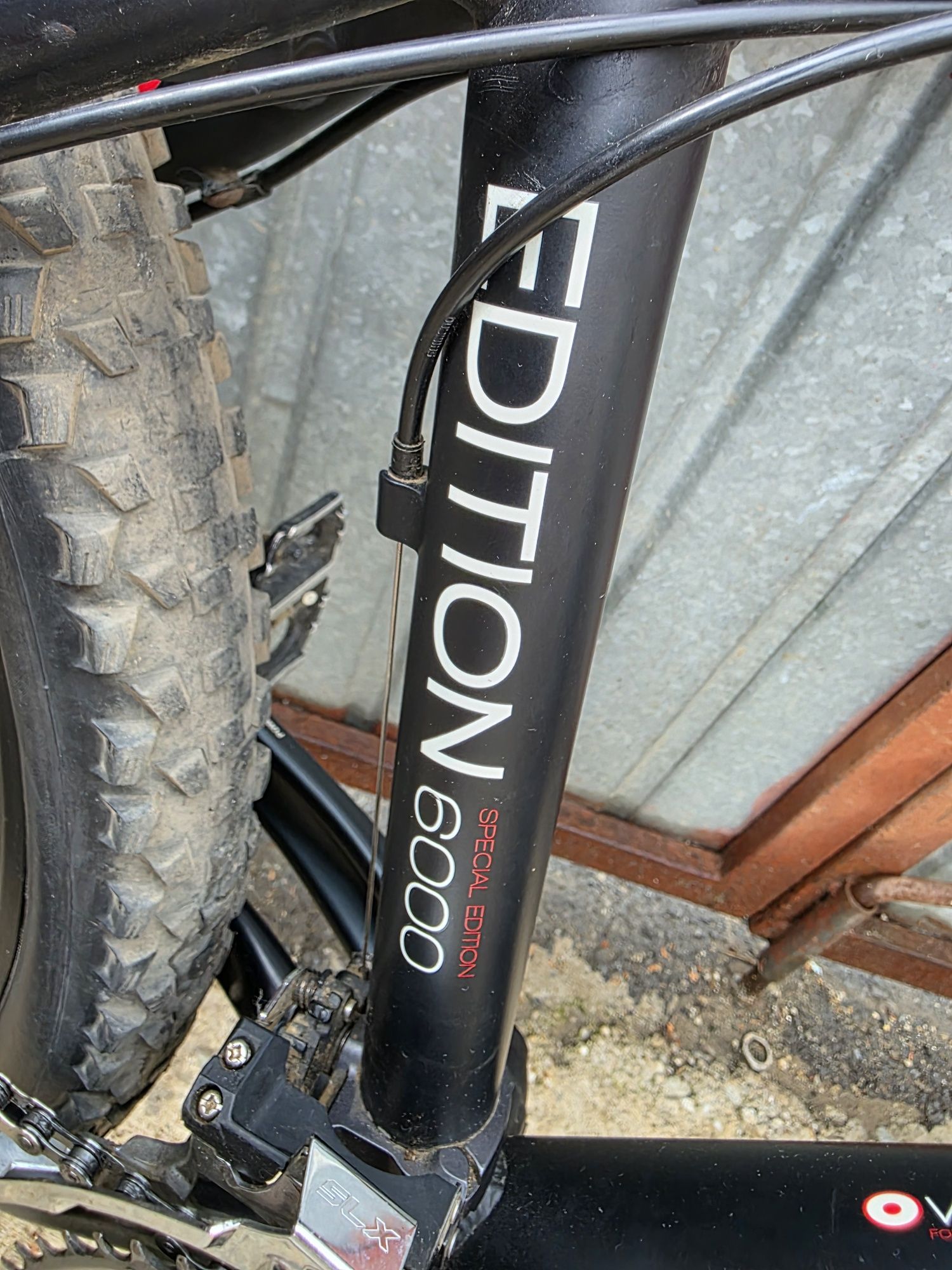Bicicletă Ghost Edition 6000 Special Edition Frane hidraulice Avid 26