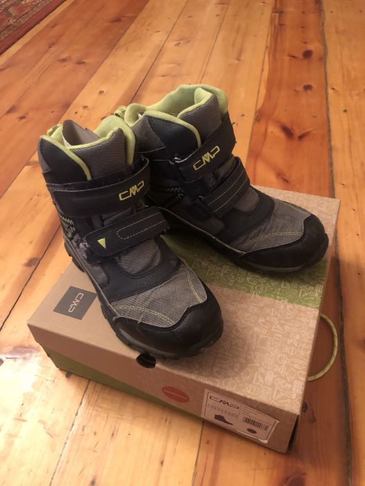 Теплые ботинки для подростка