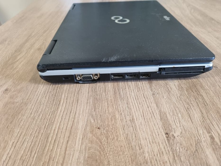 Лаптоп Fujitsu Lifebook