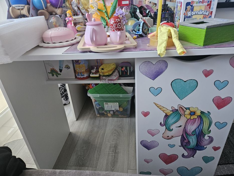 Birou fete in stare ft buna