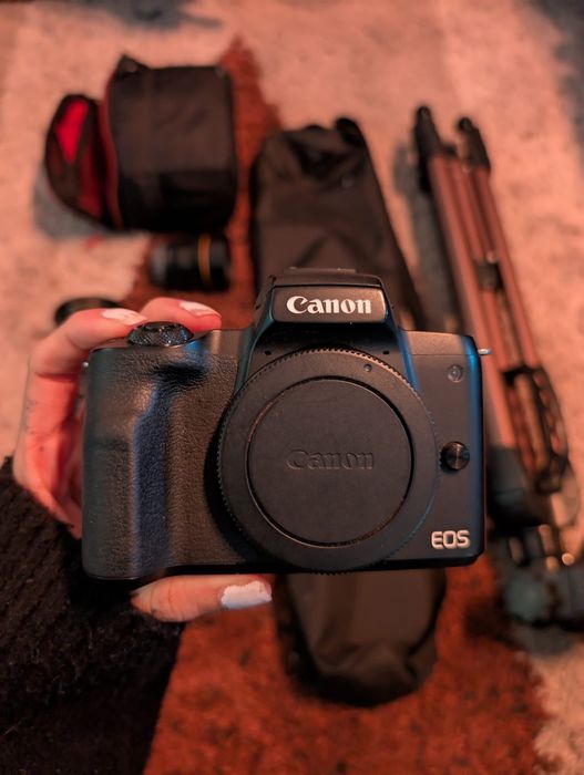 Kit Canon EOS M50