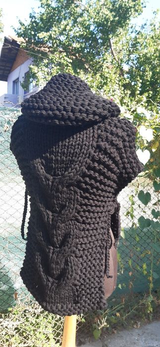 Ръчно изплетено детско пончо