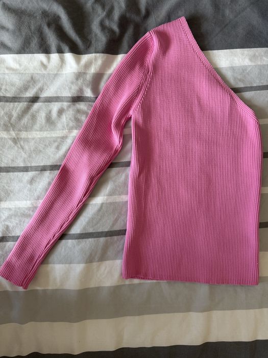 Нова ластична блуза с един ръкав