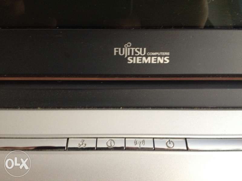 Лаптоп модел Fujitsu Simens