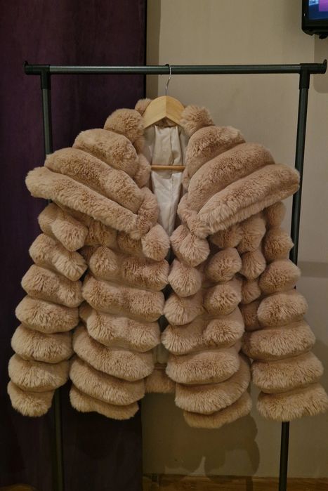 ново дамско палто