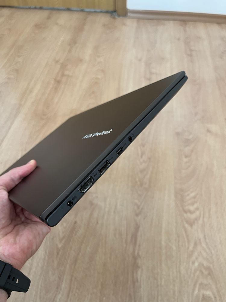 ASUS Vivobook 14