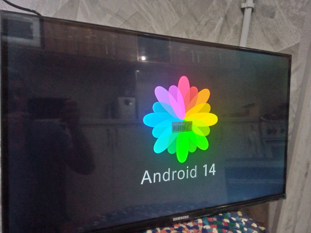 Телевизор 32 Smart tv смарт тв Samsung