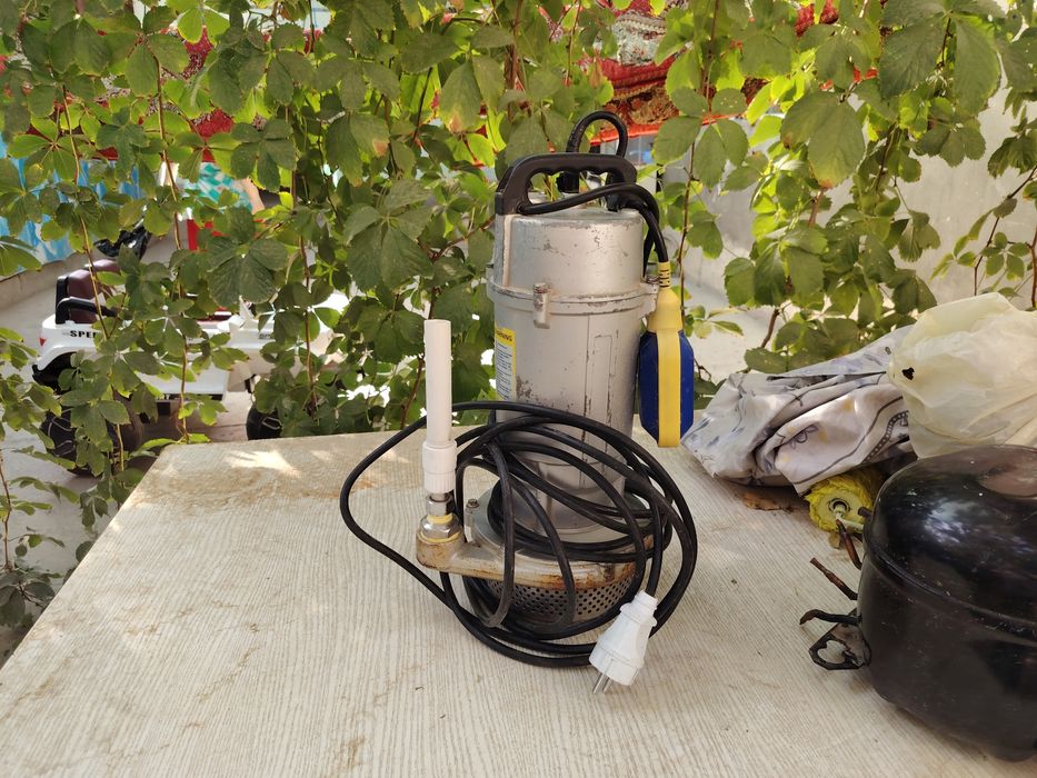 Вадиной насос атличном состояни хороший телефон