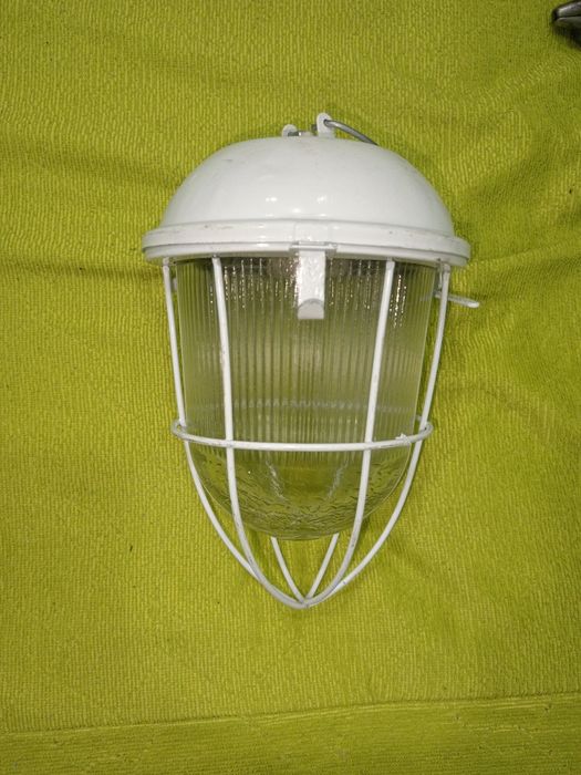 Уличный фонарь, желудь