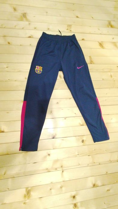 Дамски комплект на Nike