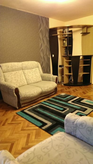 Canapea și fotoliu