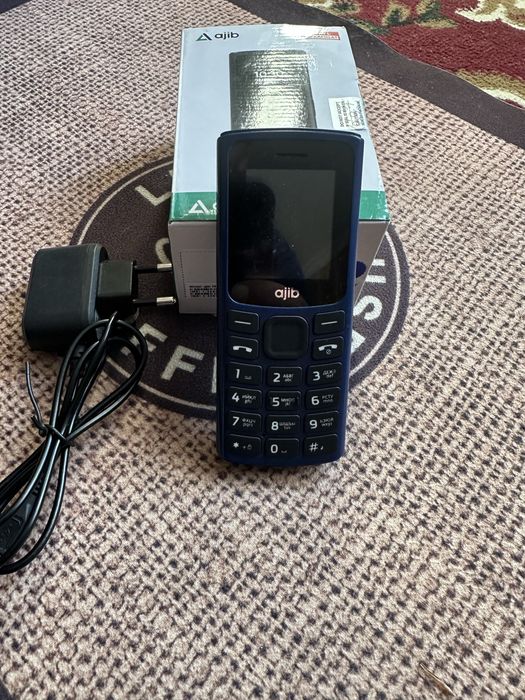 Ajib knopkali telefon