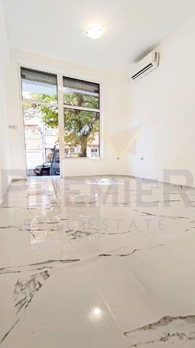 Дава се под наем Магазин в Варна, Левски - 20 кв.м за 450 € - Снимка #3