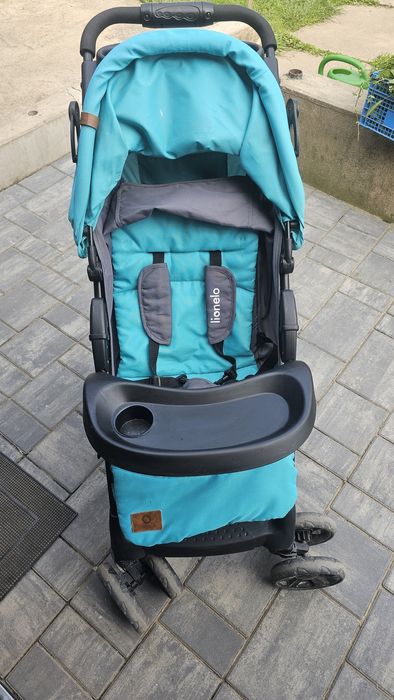 Carucior sport cu poziție somn