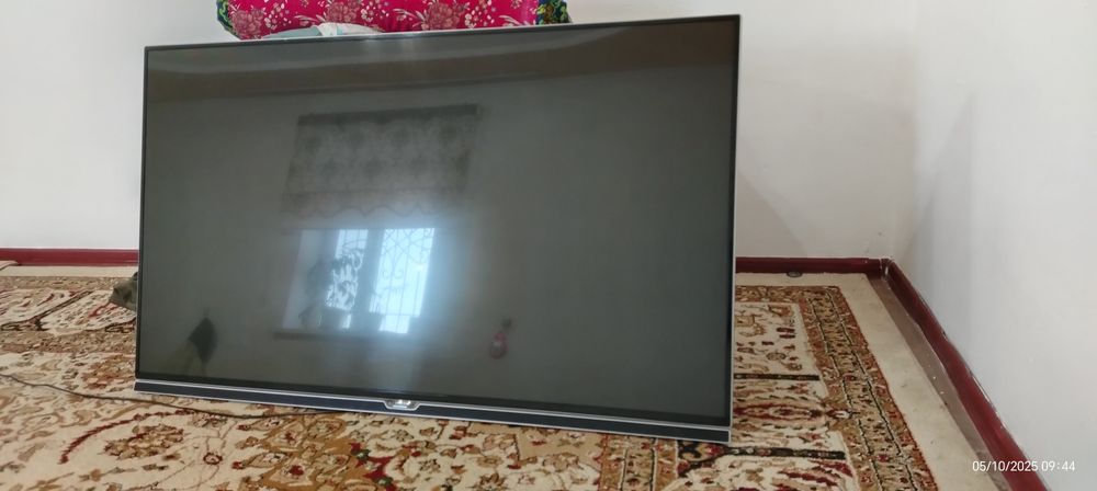 LED телевизор Philips 55PUS7150/60