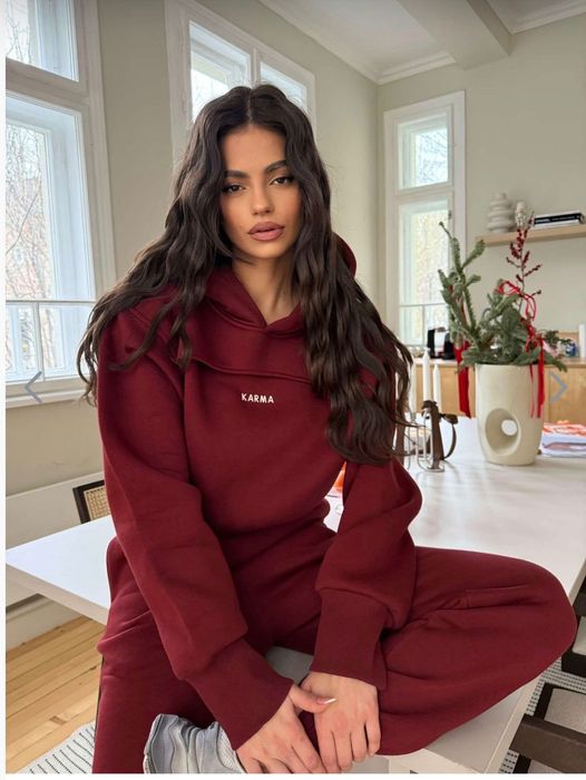 Ватиран дамски екип Karma