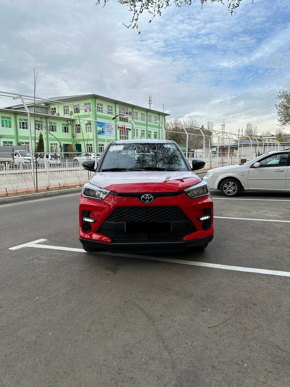 Toyota Raize 2024 bez probeg sotiladi