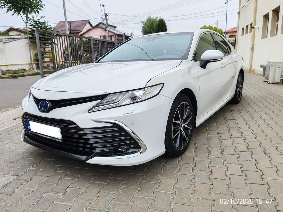 Toyota Camry Hybrid 2023  Hibrid Benzina–Electric, Full Option