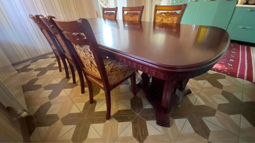 Продам стол со стульями