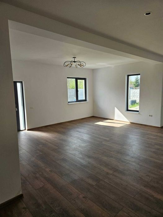 Dascalu-Creata, Ilfov, casa parter 175 mp, 930 mp teren, proprietar