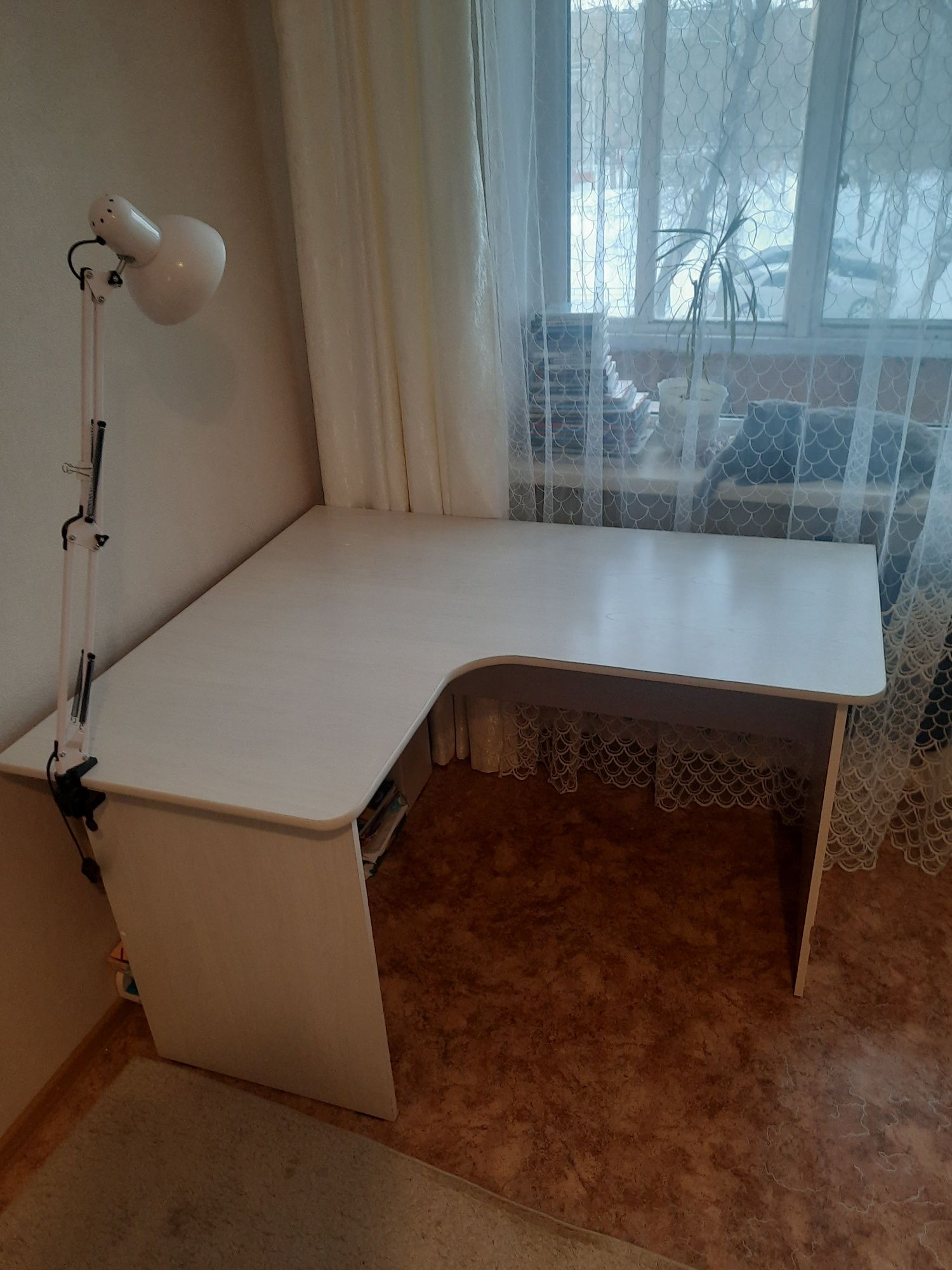 Продам стол , в идеальном состоянии