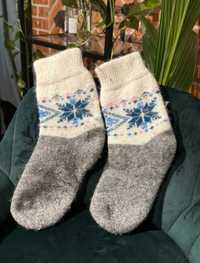 Ciorapi din lana tricotati manual