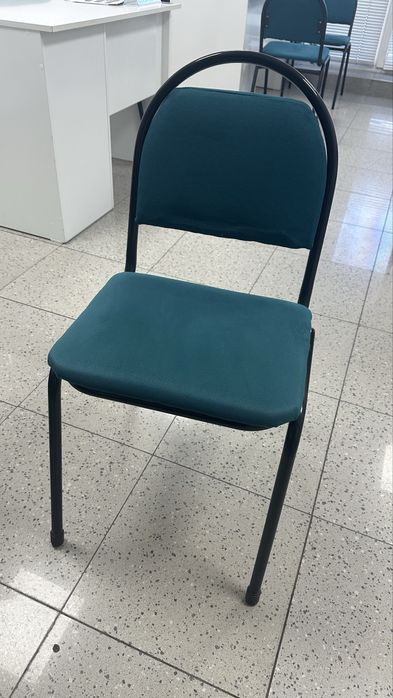 Продам стулья офисные
