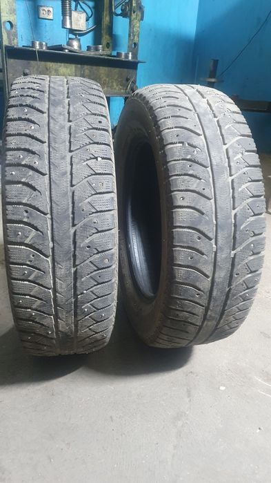 Продам две шины на 15