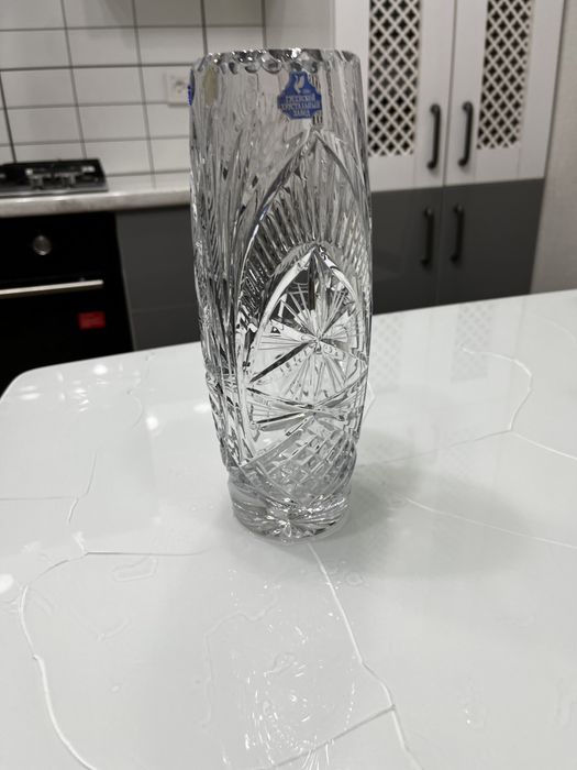 Хрустальная ваза
