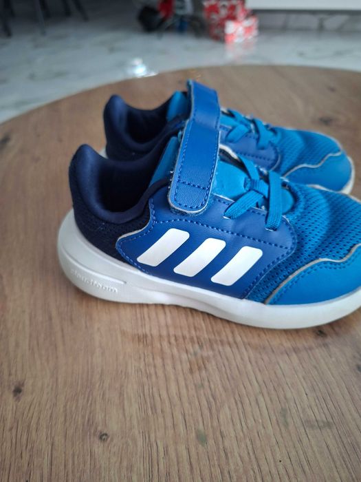 Детски маратонки 24 ном адидас