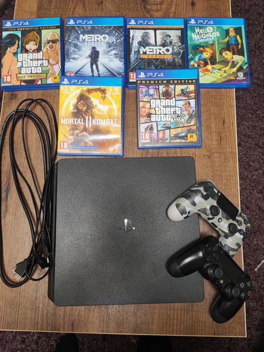 PlayStation 4 в отличном состоянии
