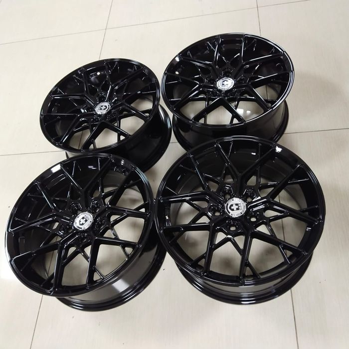 Новые диски R17 HRE