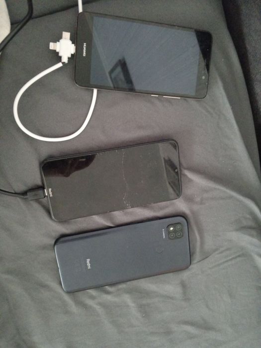 Продам 3 телефона на запчасти ил.и на восстановление.