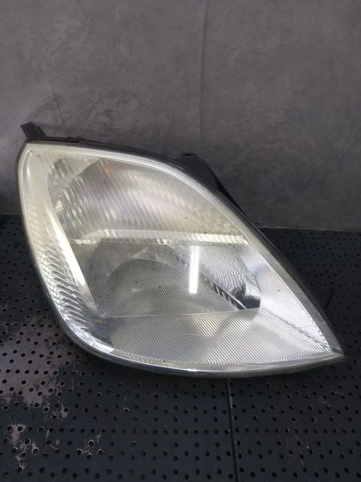 Far dreapta ford fiesta 5 jh jd 2s6x13k046a