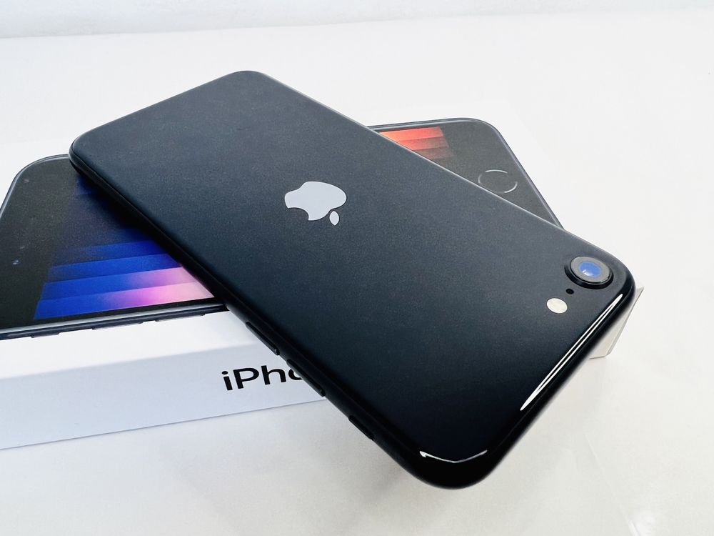 КАТО НОВ! Apple iPhone SE 2022 64GB Midnight Гаранция!