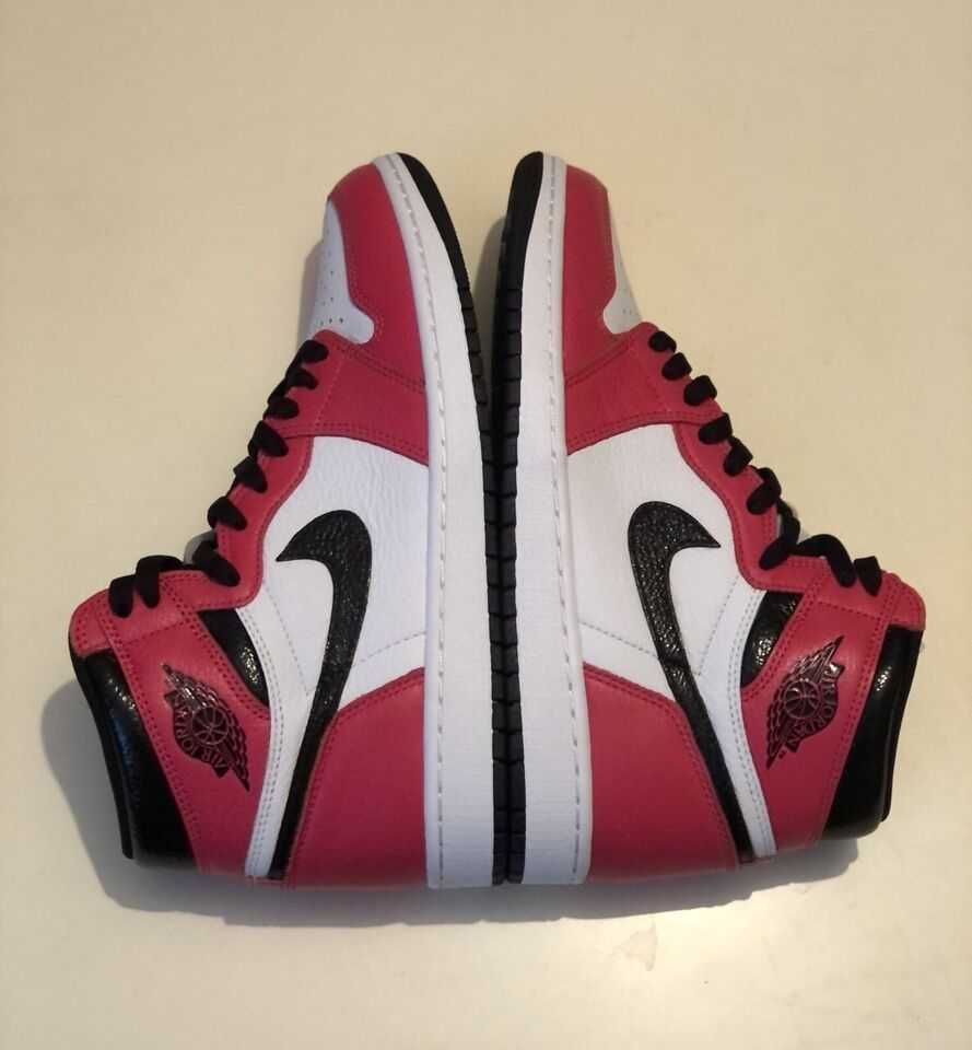 Air Jordan 1 Retro High OG "Chicago"