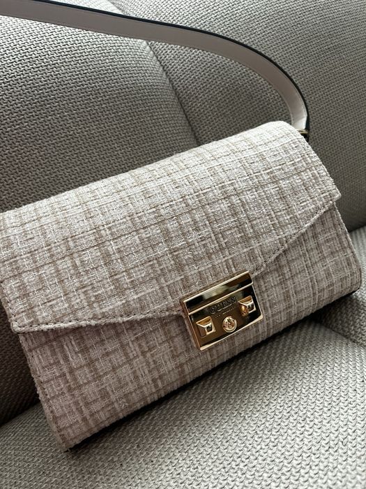 Дамска чанта Guess