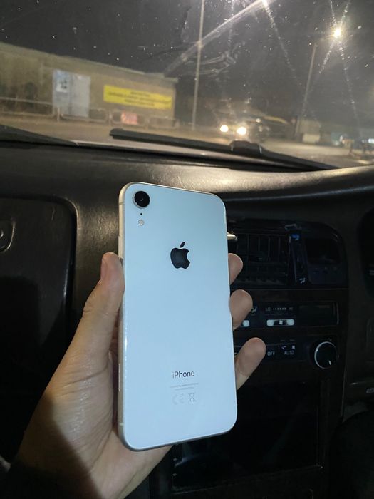 Продам Iphone Xr 64gb