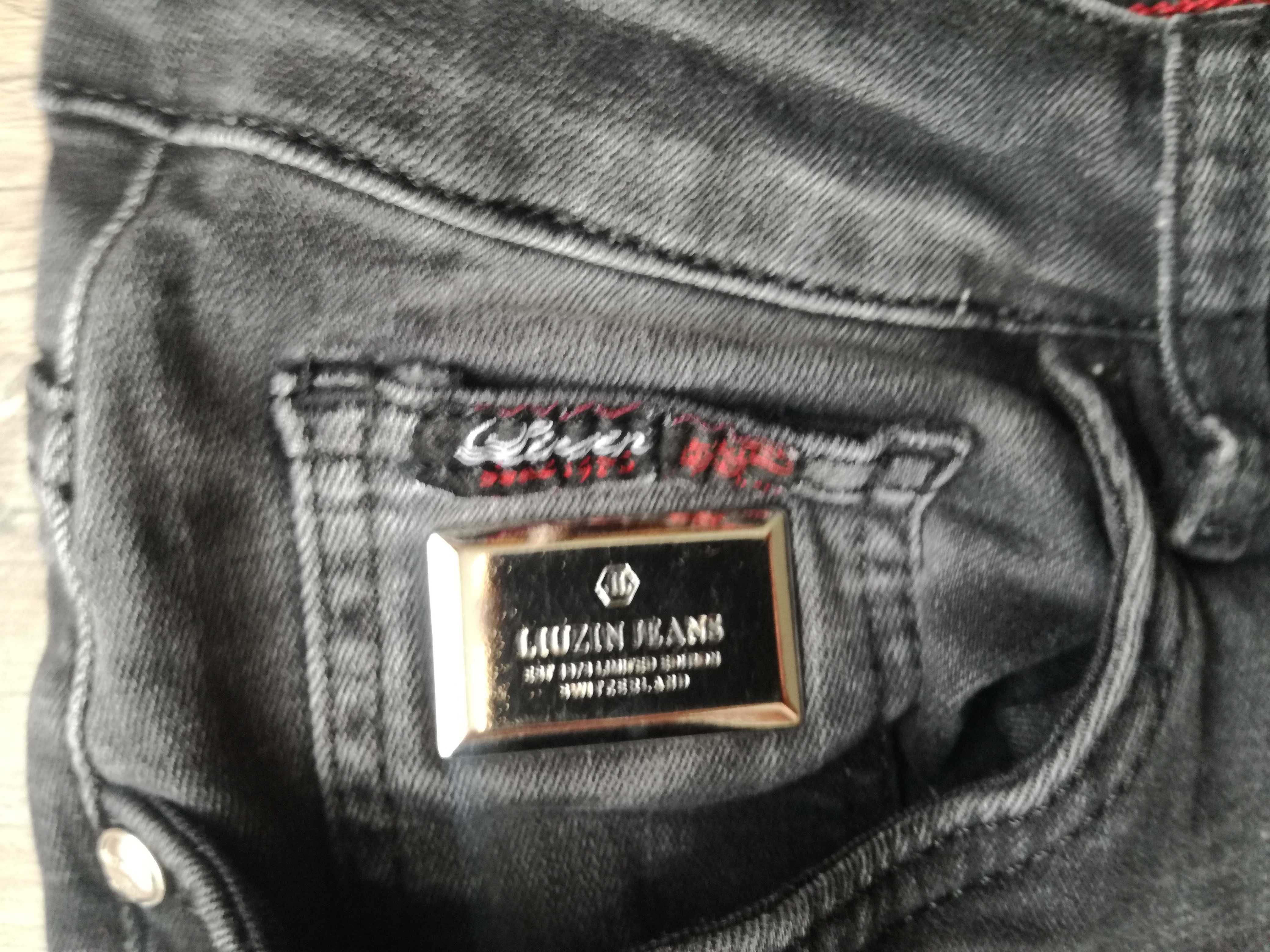 Продавам черни оригинални дънки-LUIZIN