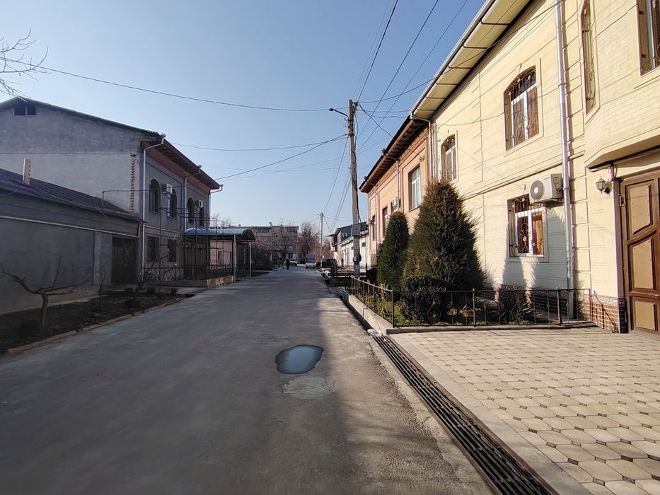 Продаётся свой дом в Юнусабадском районе ориентир  улица Фарогат, 8 кв