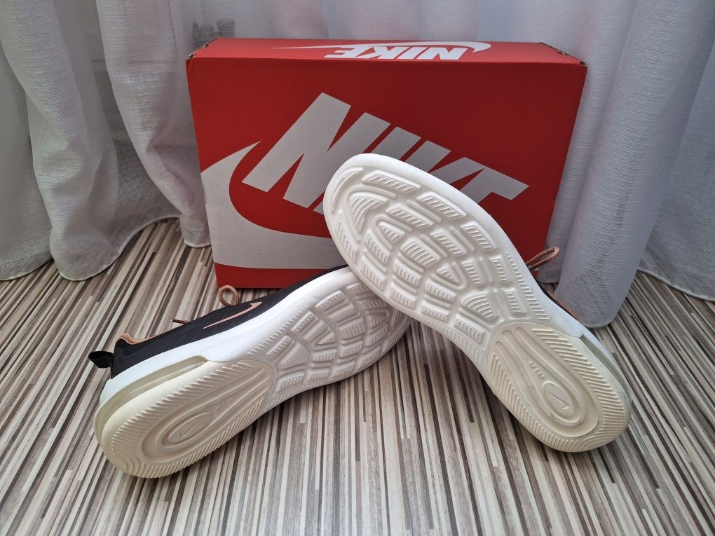 Adidași noi Nike Air Max Axis mărime 41 (uk7)