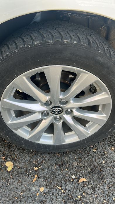 Продаю диски на камри 70