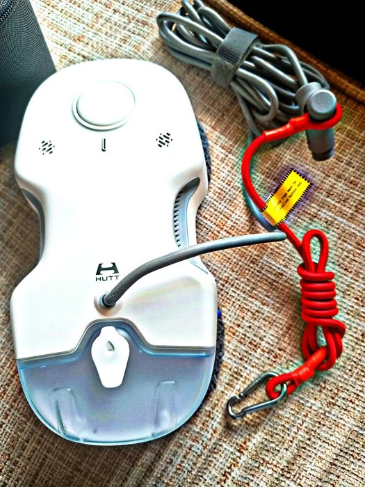 Робот за прозорци HUTT C65 в гаранция