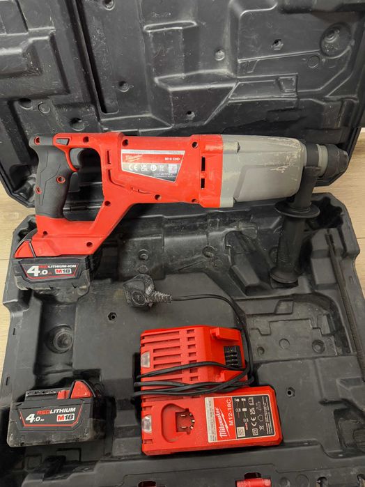 Перфоратор Milwaukee M18 CHD