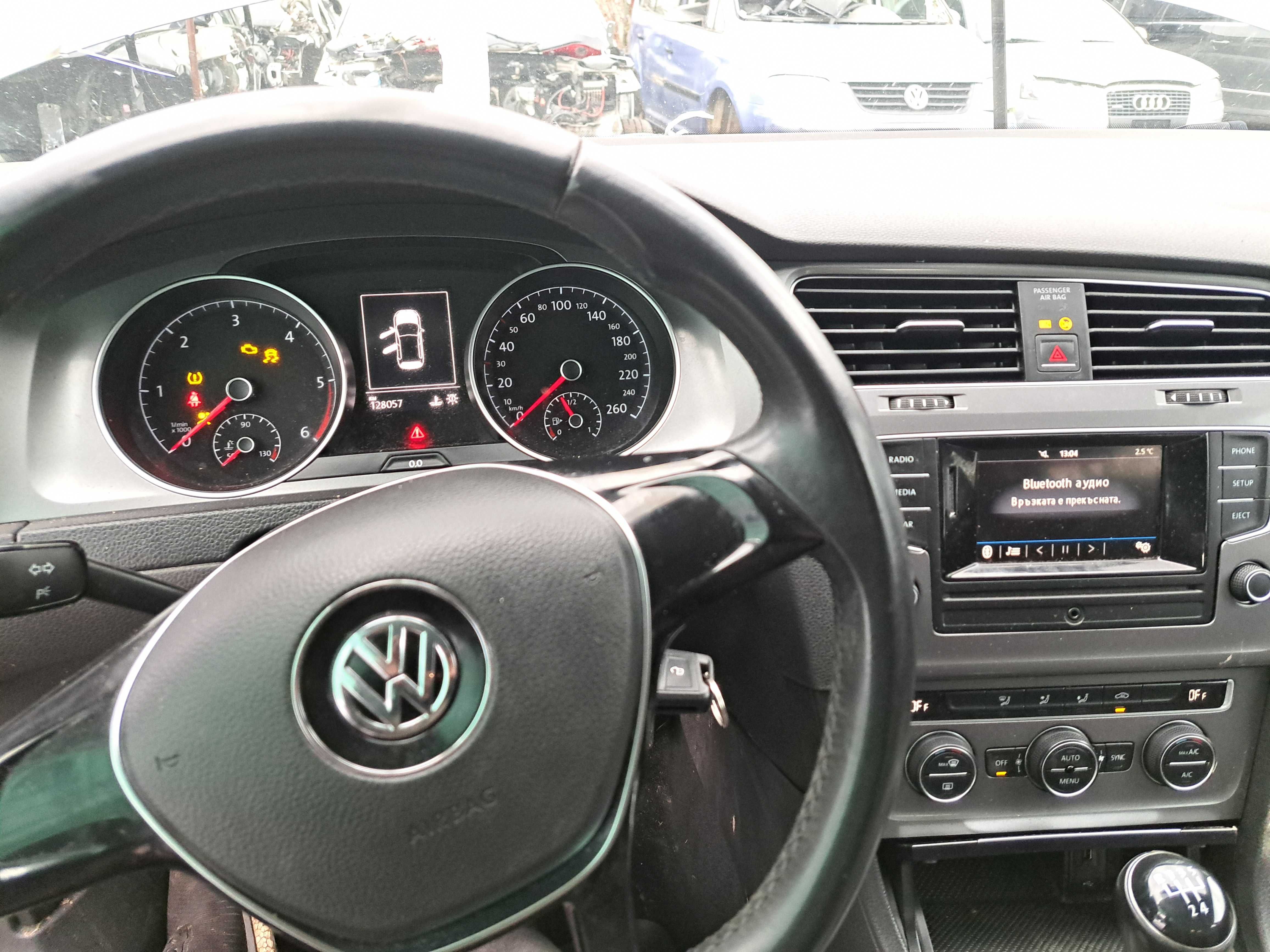 Продавам Голф7 1.6TDI 110кс, 2017г, CXX на части / VW Golf VII 4врати