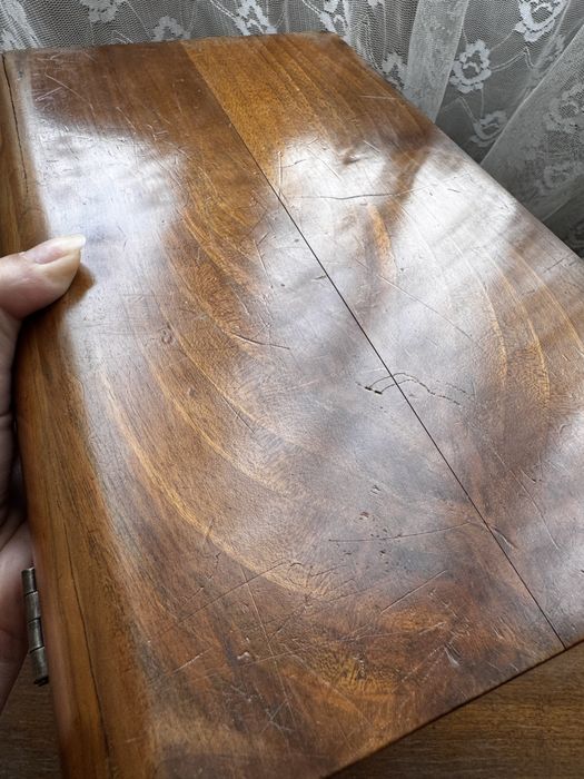 Cutie bijuterii din lemn in forma de carte