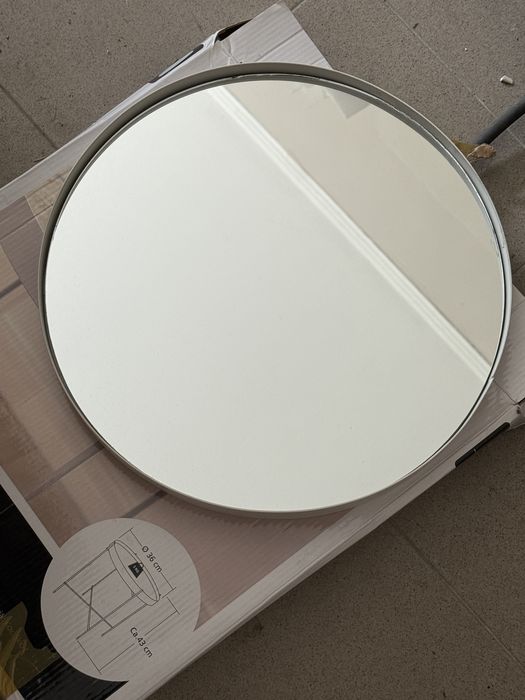 2 бр. Нови бели помощни масички