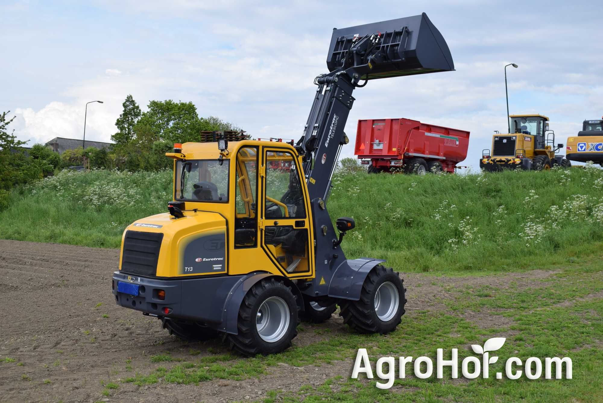 Mini încărcător telescopic (max 3400 kg) / Eurotrac T13-F - T13-CF