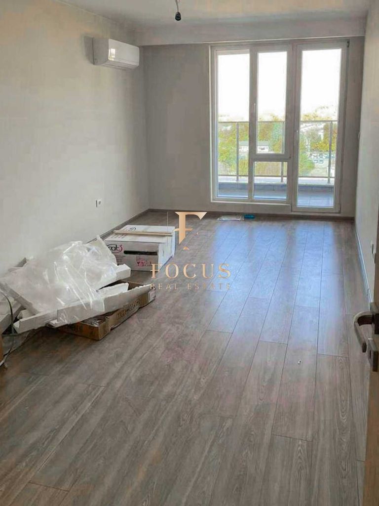 Продава се Тристаен апартамент в Пловдив, Гагарин - 115 кв.м за 1409 €/кв.м - Снимка #2