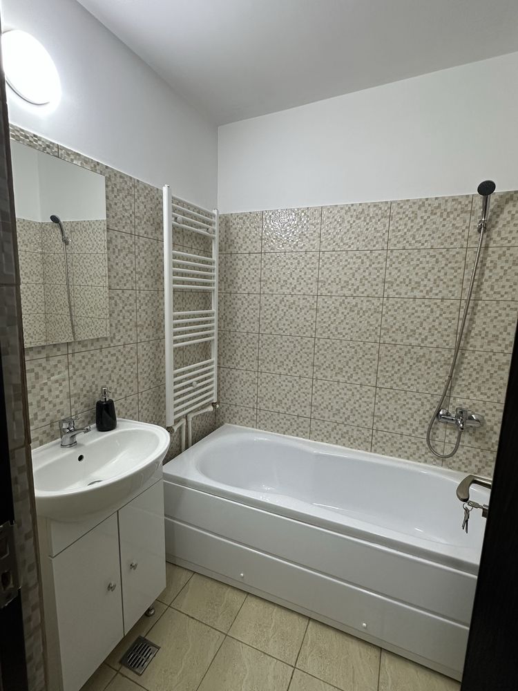 Inchiriez apartament cu o camera